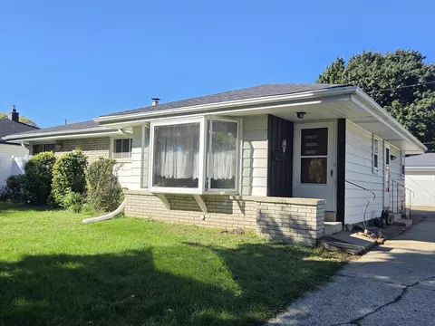 2240 W Leroy, Milwaukee, WI 53221