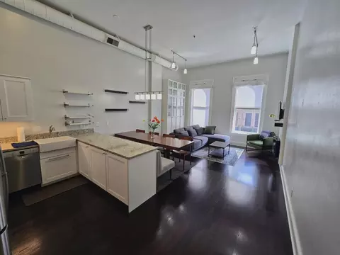 715 N Milwaukee #302, Milwaukee, WI 53202