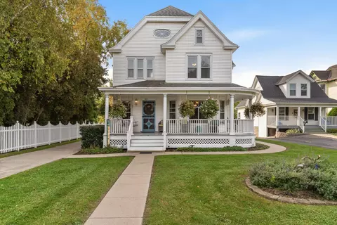 425 W Grand, Port Washington, WI 53074