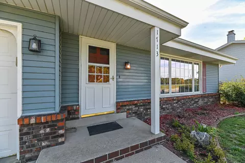 1713 Fox Riv, Waukesha, WI 53189