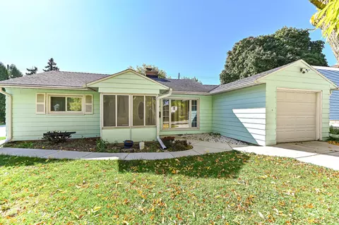 6117 W Bennett, Milwaukee, WI 53219