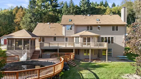 s57w29537 Saylesville, Genesee, WI 53189