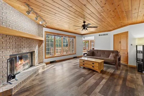 s57w29537 Saylesville, Genesee, WI 53189
