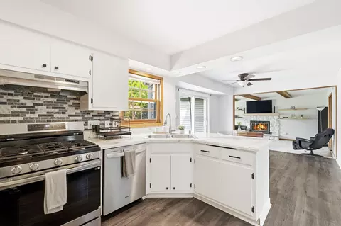 1232 Cavalier, Waukesha, WI 53186