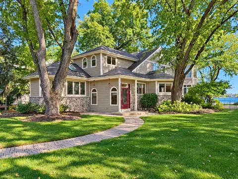 428 S Golden Lk, Summit, WI 53066