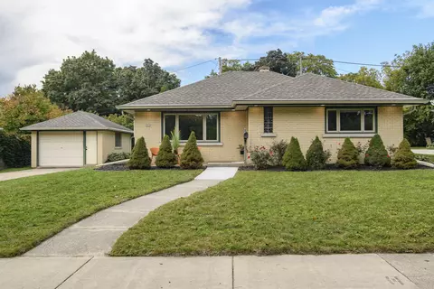 221 N Story, Milwaukee, WI 53208