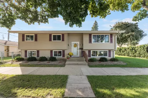 3105 S 23rd, Milwaukee, WI 53215