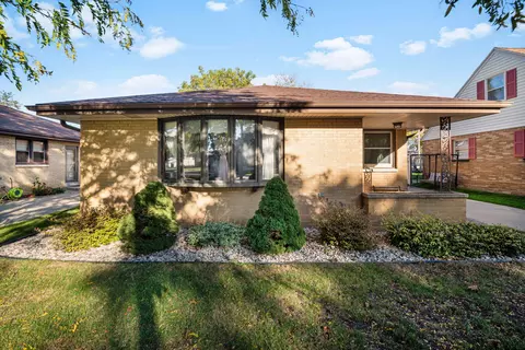 4758 S 22nd St, Milwaukee, WI 53221
