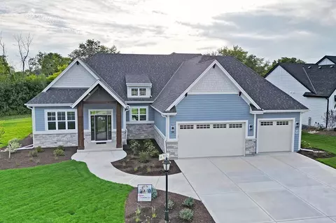 1342 W Falcon, Mequon, WI 53097