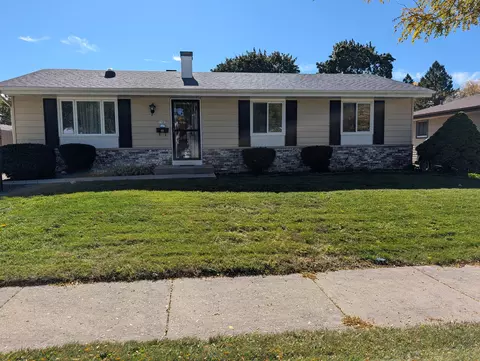 7925 W Denver, Milwaukee, WI 53223