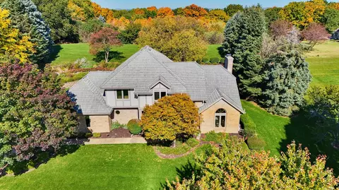 s60w24120 Red Wing, Waukesha, WI 53189