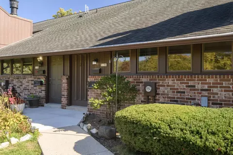 5196 Woodbridge, Greenfield, WI 53221