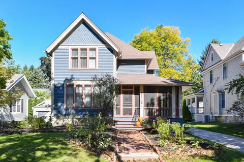 8106 Chestnut, Wauwatosa, WI 53213