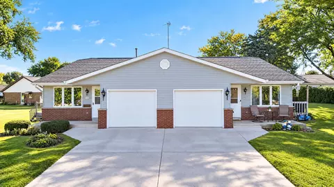 412 N 12th #412, Oostburg, WI 53070