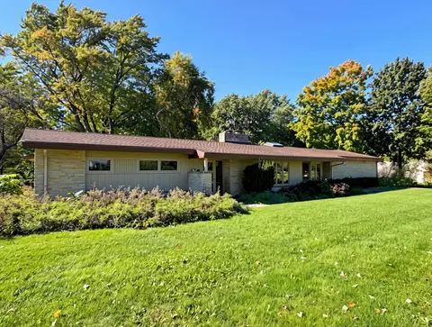 1445 Revere, Brookfield, WI 53045