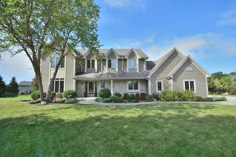 6045 S Pembrook, New Berlin, WI 53151