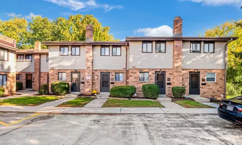 240 E Dekora #264, Saukville, WI 53080