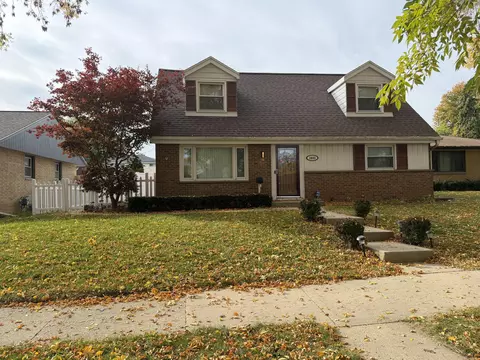1633 W Leroy Ave, Milwaukee, WI 53221