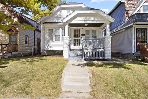 4232 W Auer, Milwaukee, WI 53216