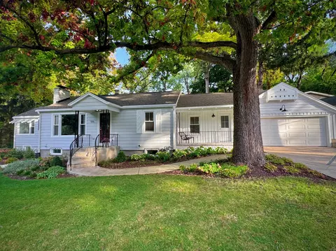 516 Valley, Twin Lakes, WI 53181