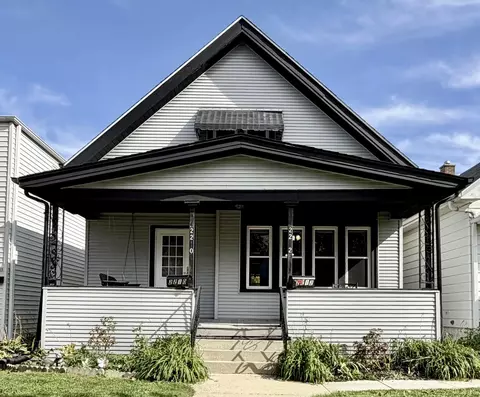 2210 S 71st #2212, West Allis, WI 53219