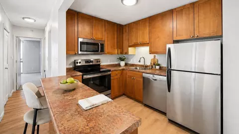 1660 N Prospect #505, Milwaukee, WI 53202