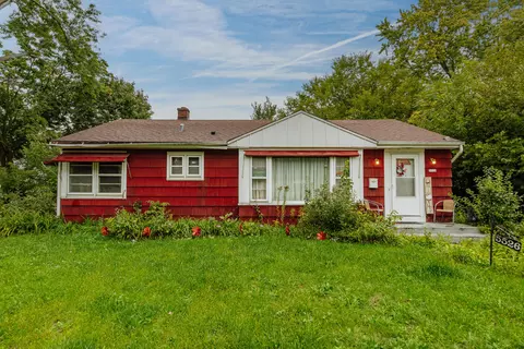 5526 W Thurston, Milwaukee, WI 53218