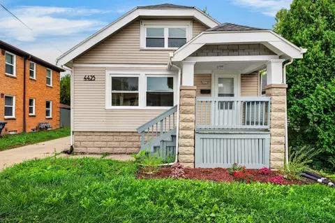 4425 W Hampton, Milwaukee, WI 53218