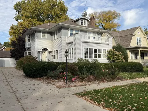 902 S 8th, Watertown, WI 53094