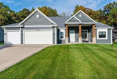 w304n2477 Maple, Delafield, WI 53072