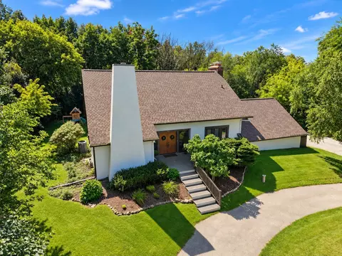 n63w29813 Woodfield, Merton, WI 53029