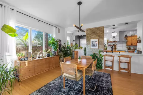 512 E Glover, Milwaukee, WI 53212