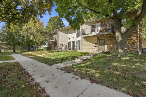 w168n11501 El Camino 2 #BLDG 3, Germantown, WI 53022