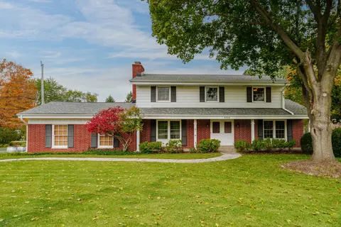 4725 Camfield, Brookfield, WI 53045