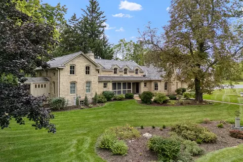 7918 Pleasant Vly, Cedarburg, WI 53080
