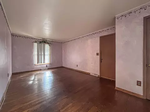 Living - 2214 Avalon, Waukesha, WI 53186 photo 4 of 6