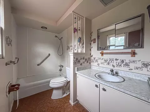 Bath - 2214 Avalon, Waukesha, WI 53186 photo 2 of 2