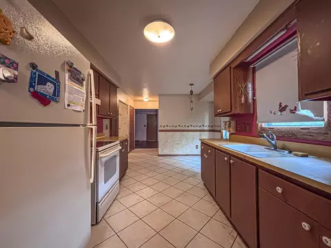 Kitchen - 2214 Avalon, Waukesha, WI 53186 photo 1 of 4