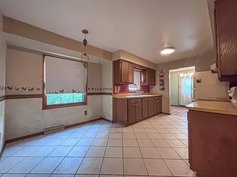 Kitchen - 2214 Avalon, Waukesha, WI 53186 photo 3 of 4