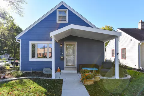 9003 W Schlinger, West Allis, WI 53214