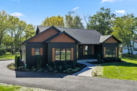 121 Glenwood, Williams Bay, WI 53191