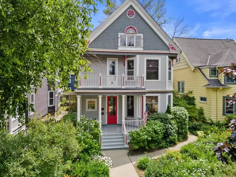 2712 N Maryland, Milwaukee, WI 53211