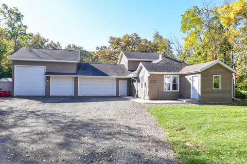s63w16591 College, Muskego, WI 53150