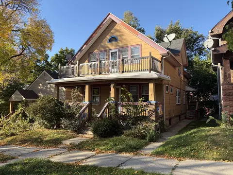 3836 W Mt Vernon, Milwaukee, WI 53208