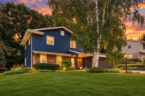 706 Wexford, Hartland, WI 53029