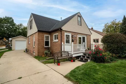 4433 S Nicholson, Saint Francis, WI 53235