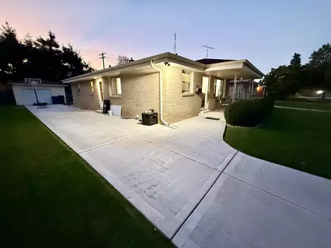 1120 Virginia, Racine, WI 53405
