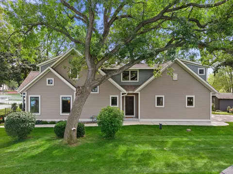 832 N Douglas, Summit, WI 53066 photo 37