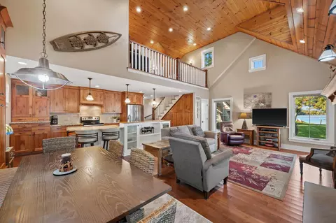 832 N Douglas, Summit, WI 53066 photo 11