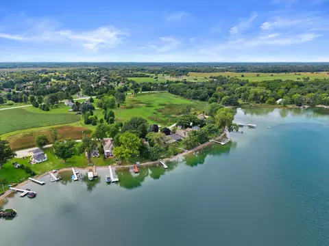832 N Douglas, Summit, WI 53066 photo 44
